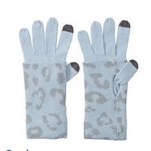 New Kinross Cashmere Blue Leopard Print Gloves